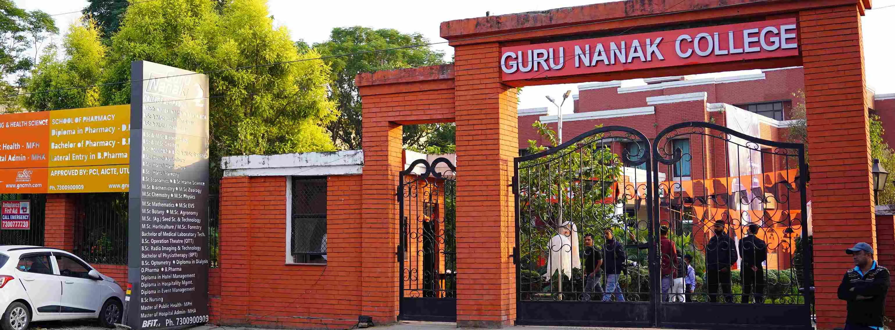 Guru Nanak College Campus